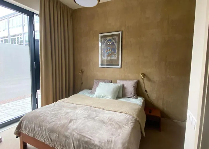 Gorgeous Near Station, Center Séjour chez l'habitant *